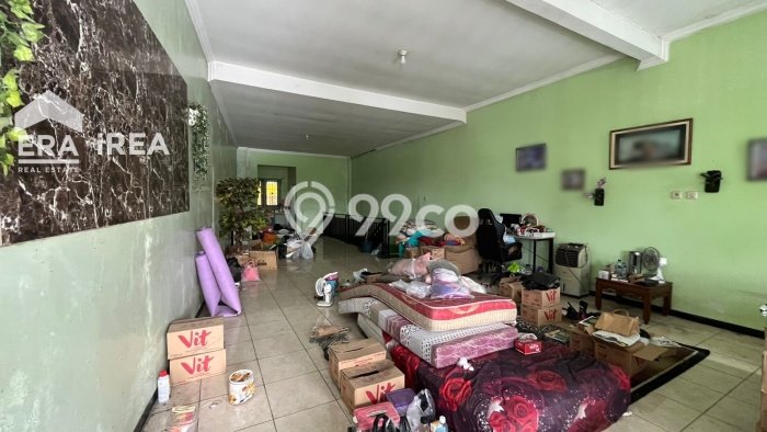 Ruko Disewakan di Kawasan Ramai Jebres, Solo Ruko Disewakan di Kawasan Ramai Jebres, Solo