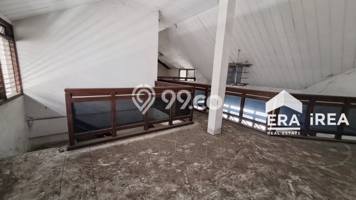 Unit Komersial Dijual di Banjarsari Solo 668m2 Unit Komersial Dijual di Banjarsari Solo 668m2