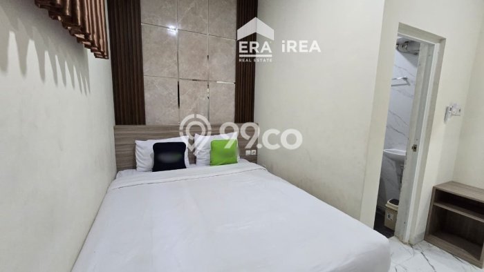 Rumah Kost untuk Dijual di Banjarsari dengan 18 KT, 18 KM, Luas 600m2 Rumah Kost untuk Dijual di Banjarsari dengan 18 KT, 18 KM, Luas 600m2