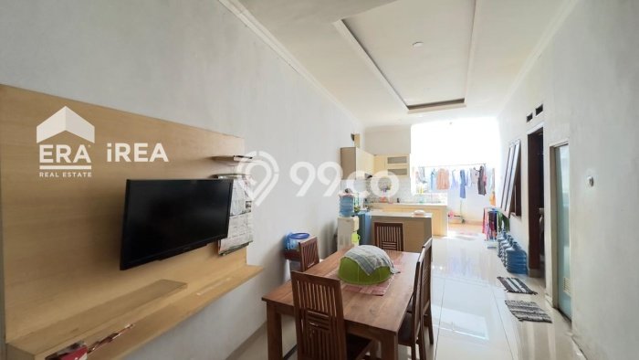 Dijual Cepat Rumah Bagus Siap Huni LB 175m2 di Solo Baru, Solo Dijual Cepat Rumah Bagus Siap Huni LB 175m2 di Solo Baru, Solo