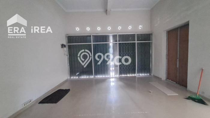 AREA BISNIS! Ruko Kawasan Depok, Luas 550m2m², Area Strategis AREA BISNIS! Ruko Kawasan Depok, Luas 550m2m², Area Strategis