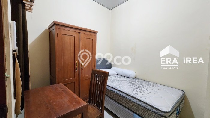 Unit Kost Dijual di Jebres dengan 66 Kamar Tidur & Luas Bangunan 950m2 Unit Kost Dijual di Jebres dengan 66 Kamar Tidur & Luas Bangunan 950m2