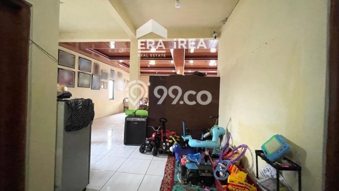 Dijual Kost Strategis di Jebres, Solo 9 KT, 3 KM, Luas Bangunan 400m2 Dijual Kost Strategis di Jebres, Solo 9 KT, 3 KM, Luas Bangunan 400m2