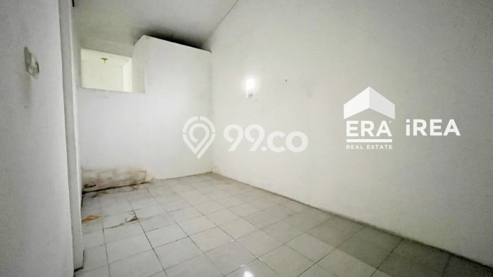 Unit Komersial Disewa Lokasi Banjarsari, Solo Spesifikasi Luas Bangunan 330m2 Unit Komersial Disewa Lokasi Banjarsari, Solo Spesifikasi Luas Bangunan 330m2