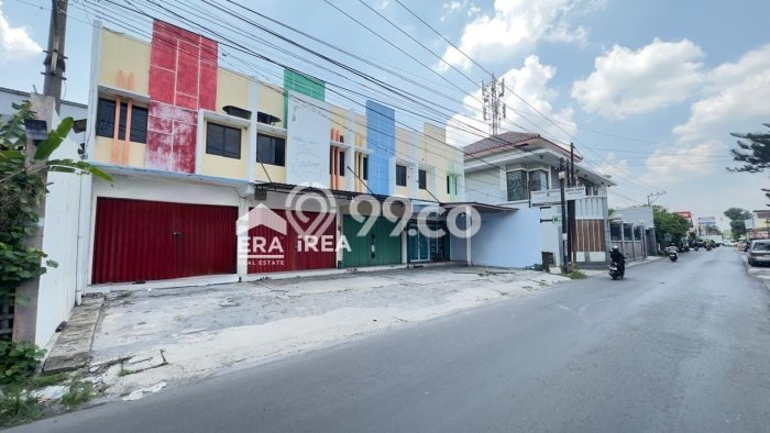 Disewakan Ruko komersial di Colomadu luas bangunan 90m2 Disewakan Ruko komersial di Colomadu luas bangunan 90m2