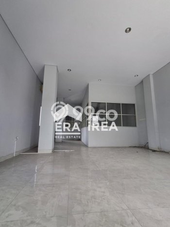 Ruko Disewakan Cepat di Banjarsari Solo LB 180m2 Ruko Disewakan Cepat di Banjarsari Solo LB 180m2