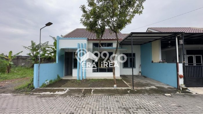 Rumah Modern Cantik 3 KT Bisa Langsung Pindah di Solo Baru Rumah Modern Cantik 3 KT Bisa Langsung Pindah di Solo Baru