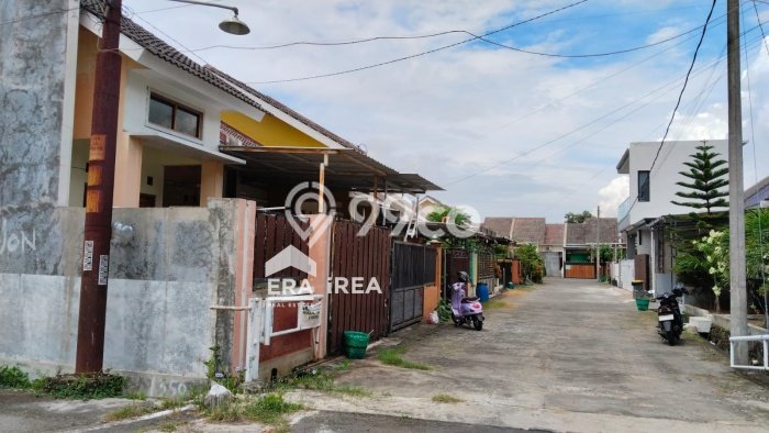 Jual Rumah Harga Miring Bendosari Punya 2 Kamar & LT 78m2 Jual Rumah Harga Miring Bendosari Punya 2 Kamar & LT 78m2