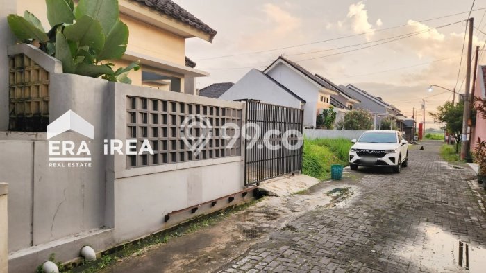 Dijual Rumah Strategis Bagus Punya 2 KT di Colomadu Solo SHM Dijual Rumah Strategis Bagus Punya 2 KT di Colomadu Solo SHM
