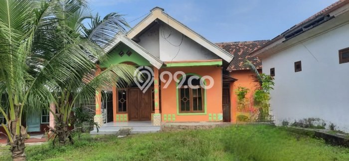 For Sale! Luxury House LT 814m2 Desain Modern di Bandar Kedungmulyo For Sale! Luxury House LT 814m2 Desain Modern di Bandar Kedungmulyo