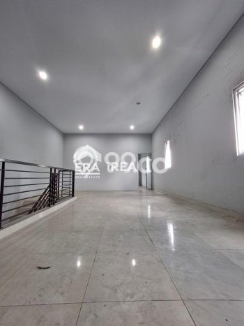 Ruko Disewakan Cepat di Banjarsari Solo LB 180m2 Ruko Disewakan Cepat di Banjarsari Solo LB 180m2