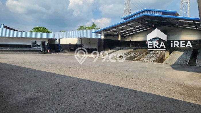 Komersial Dijual Lokasi Stratagis di Laweyan Solo Cocok untuk Bisnis Komersial Dijual Lokasi Stratagis di Laweyan Solo Cocok untuk Bisnis