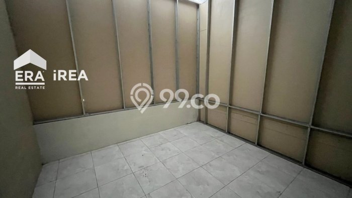 Kost Dijual Lokasi Jebres, Solo, Spesifikasi 24 Kamar Tidur dan Luas 350m2 Kost Dijual Lokasi Jebres, Solo, Spesifikasi 24 Kamar Tidur dan Luas 350m2