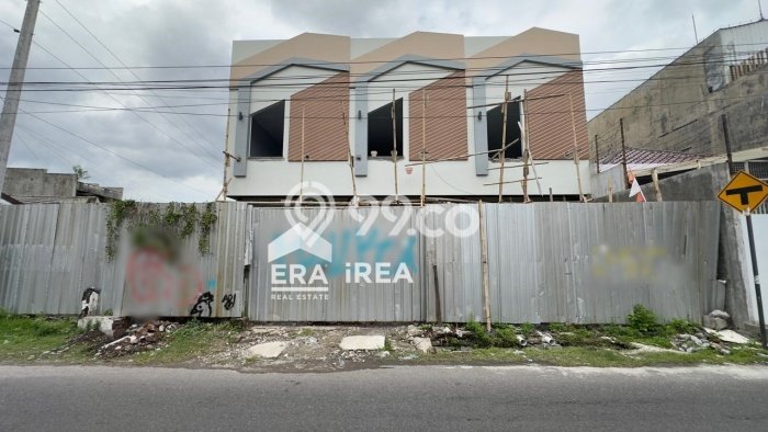 Disewakan Ruko komersial di Jebres luas bangunan 100m2 Disewakan Ruko komersial di Jebres luas bangunan 100m2