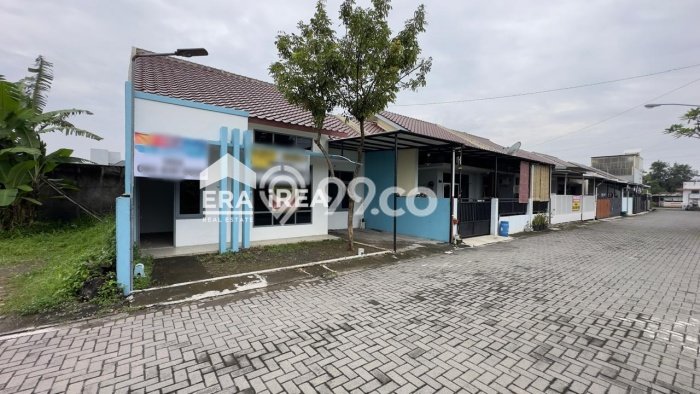 Rumah Modern Cantik 3 KT Bisa Langsung Pindah di Solo Baru Rumah Modern Cantik 3 KT Bisa Langsung Pindah di Solo Baru