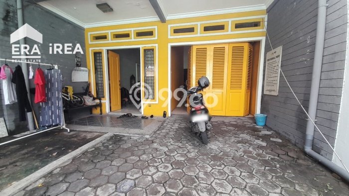 Hunian Cantik Modern Lb 200m2 di Solo Baru, Solo Hunian Cantik Modern Lb 200m2 di Solo Baru, Solo