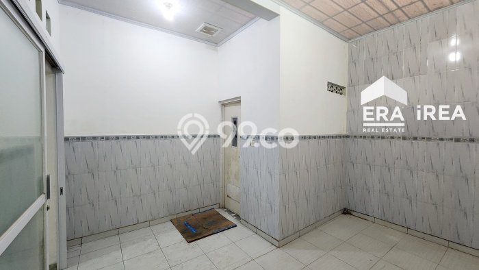 Komersial disewakan lokasi strategis Banjarsari Solo 86m2 Komersial disewakan lokasi strategis Banjarsari Solo 86m2