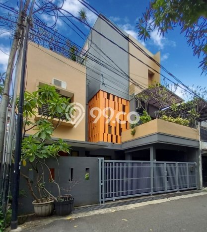 Dijual Rumah Premium dengan Fasilitas Sekitar Lengkap di Tebet, Jakarta Selatan Dijual Rumah Premium dengan Fasilitas Sekitar Lengkap di Tebet, Jakarta Selatan