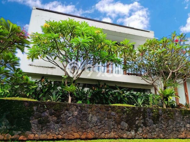 Rumah Elit Modern Tanpa Renovasi di Kemang Jakarta Selatan Rumah Elit Modern Tanpa Renovasi di Kemang Jakarta Selatan