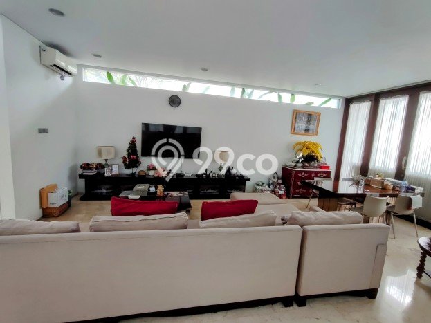 Rumah Elit Modern Tanpa Renovasi di Kemang Jakarta Selatan Rumah Elit Modern Tanpa Renovasi di Kemang Jakarta Selatan