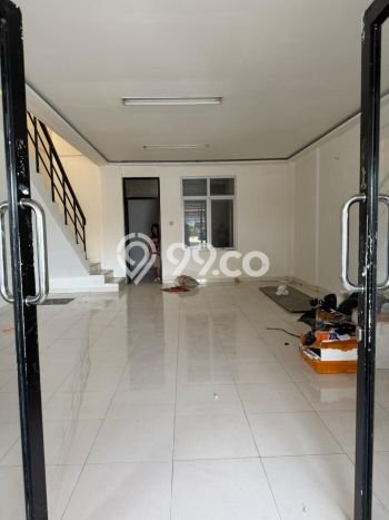 Ruko untuk disewa di Serpong Utara punya LT 87m2 & LB 200m2 harga sewa kompetitif Ruko untuk disewa di Serpong Utara punya LT 87m2 & LB 200m2 harga sewa kompetitif