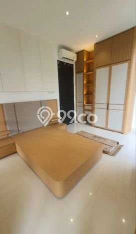 Rumah Luxury Modern Siap Huni di Meruya Jakarta Barat Rumah Luxury Modern Siap Huni di Meruya Jakarta Barat