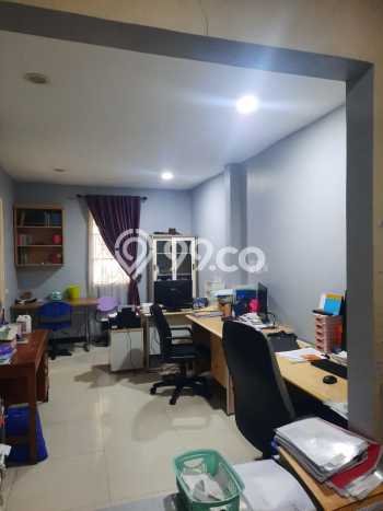 Ready to Use! Luxury House LT 200m2 Desain Modern di Lippo Karawaci Ready to Use! Luxury House LT 200m2 Desain Modern di Lippo Karawaci