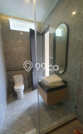 Rumah Luxury Modern Siap Huni di Meruya Jakarta Barat Rumah Luxury Modern Siap Huni di Meruya Jakarta Barat