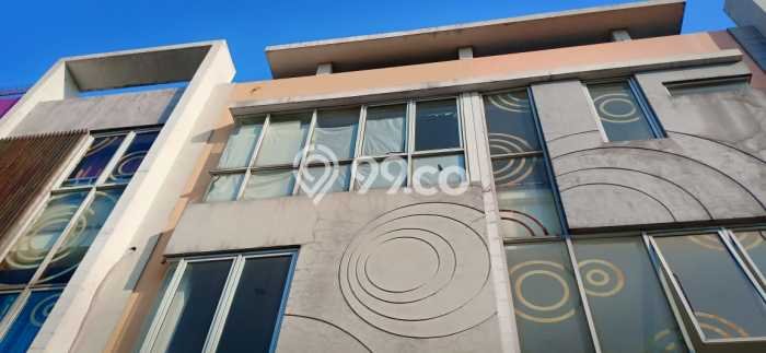Ruko Dijual di Prime Area Tangerang Luas 202m2 Ruko Dijual di Prime Area Tangerang Luas 202m2