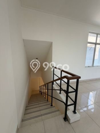 Ruko untuk disewa di Serpong Utara punya LT 87m2 & LB 200m2 harga sewa kompetitif Ruko untuk disewa di Serpong Utara punya LT 87m2 & LB 200m2 harga sewa kompetitif