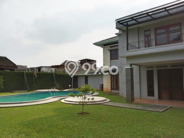 Rumah Luxury Modern Tanpa Renovasi di Rempoa Tangerang Selatan Rumah Luxury Modern Tanpa Renovasi di Rempoa Tangerang Selatan