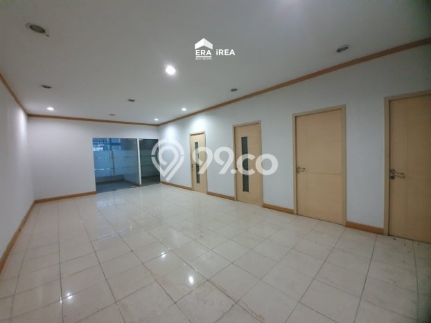 Ruko untuk disewa di Banjarsari punya LT 102m2 & LB 170m2 harga sewa kompetitif Ruko untuk disewa di Banjarsari punya LT 102m2 & LB 170m2 harga sewa kompetitif