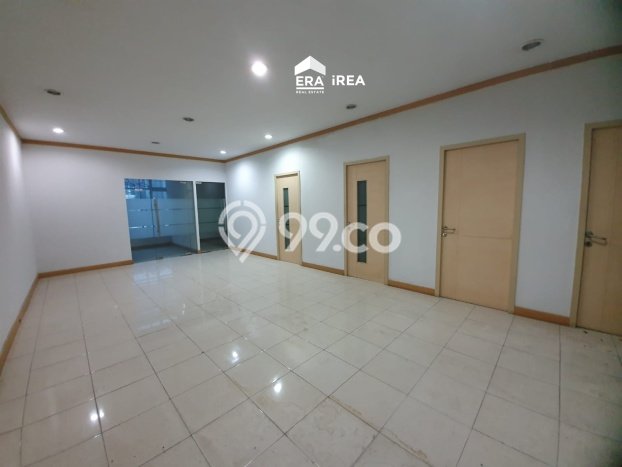 Ruko untuk disewa di Banjarsari punya LT 102m2 & LB 170m2 harga sewa kompetitif Ruko untuk disewa di Banjarsari punya LT 102m2 & LB 170m2 harga sewa kompetitif