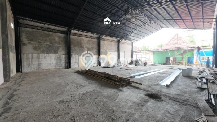 Komersial Disewakan Cepat di Manahan Solo LB 500m2 Komersial Disewakan Cepat di Manahan Solo LB 500m2