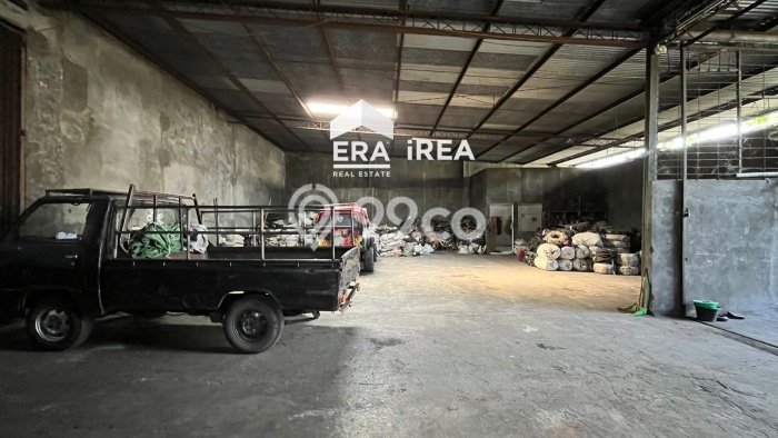 Gudang untuk disewa di Solo Baru punya LT 825m2 & LB 621m2 harga sewa kompetitif Gudang untuk disewa di Solo Baru punya LT 825m2 & LB 621m2 harga sewa kompetitif