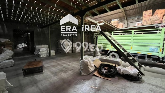 Gudang untuk disewa di Solo Baru punya LT 825m2 & LB 621m2 harga sewa kompetitif Gudang untuk disewa di Solo Baru punya LT 825m2 & LB 621m2 harga sewa kompetitif