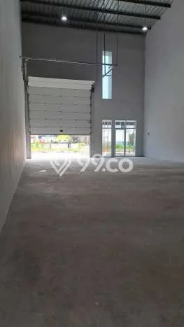 Unit Gudang Disewakan di Batu Ceper di Area Ramai & Strategis Unit Gudang Disewakan di Batu Ceper di Area Ramai & Strategis