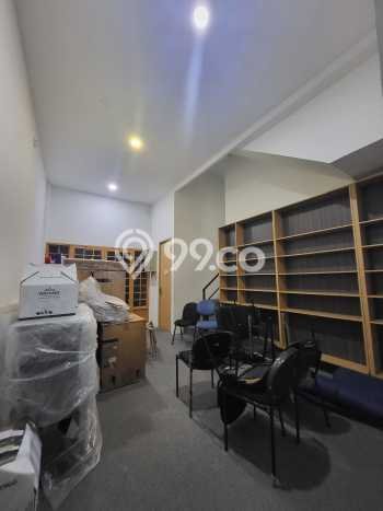 Unit Gudang Dijual di Jakarta Barat LT 252m2 & LB 369m2 Unit Gudang Dijual di Jakarta Barat LT 252m2 & LB 369m2