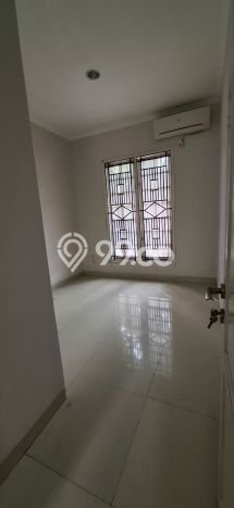 Disewakan! Rumah 3 Kamar Tidur &
2 Kamar Mandi di Cirebon Kota, Cirebon Disewakan! Rumah 3 Kamar Tidur &
2 Kamar Mandi di Cirebon Kota, Cirebon