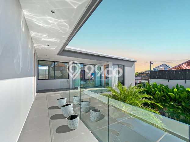 Vila Terawat Kawasan , Luas 300m2m², Lokasi Strategis dengan akses bagus Vila Terawat Kawasan , Luas 300m2m², Lokasi Strategis dengan akses bagus