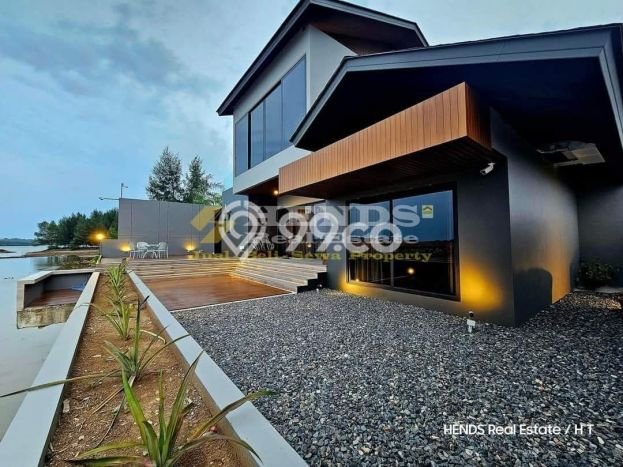 Rumah Bagus di , Batam, Luas Tanah 800m2m², Luas Bangunan 650m2m² Rumah Bagus di , Batam, Luas Tanah 800m2m², Luas Bangunan 650m2m²