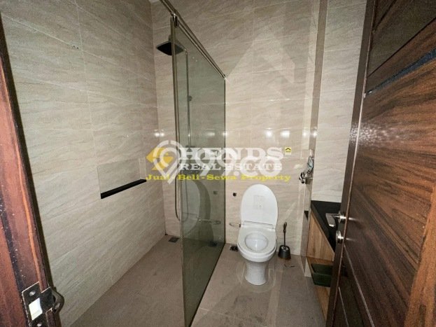Ready to Use! Luxury House LT 215m2 Desain Modern di Batam Centre Ready to Use! Luxury House LT 215m2 Desain Modern di Batam Centre