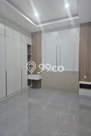 Hunian Mewah LB 300m2 Siap Huni Desain Elegan di Puri Indah, Jakarta Barat Hunian Mewah LB 300m2 Siap Huni Desain Elegan di Puri Indah, Jakarta Barat