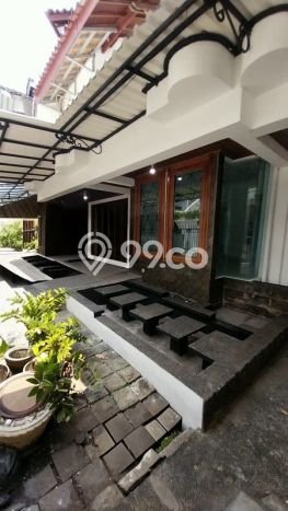 Siap Huni Hunian Elit 6 Kamar di Kelapa Gading Dekat ke Mana Pun Siap Huni Hunian Elit 6 Kamar di Kelapa Gading Dekat ke Mana Pun