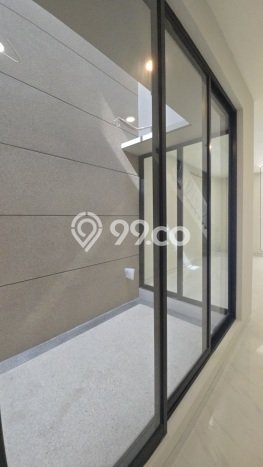 Rumah Premium 4 KT 3 KM di Kompleks Perumahan , Surabaya Rumah Premium 4 KT 3 KM di Kompleks Perumahan , Surabaya