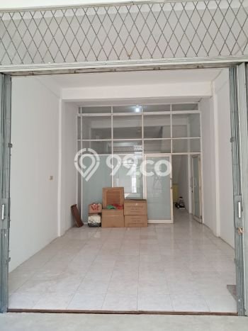 Ruko Bagus Dijual LB 100m2 Lokasi Strategis Jakarta Barat Area Cocok untuk Bisnis Ruko Bagus Dijual LB 100m2 Lokasi Strategis Jakarta Barat Area Cocok untuk Bisnis