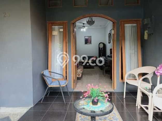Dijual Hunian Rumah Terawat 4 KT di Pondok Bambu, Jakarta Timur Dijual Hunian Rumah Terawat 4 KT di Pondok Bambu, Jakarta Timur