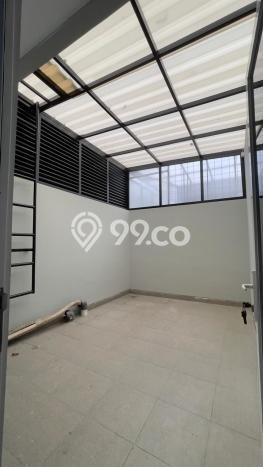 Rumah Elit Modern Tanpa Renovasi di Bambu Apus Jakarta Timur Rumah Elit Modern Tanpa Renovasi di Bambu Apus Jakarta Timur