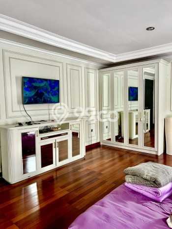 Hunian Mewah LB 250m2 Siap Pakai Desain Elegan di Pondok Kelapa, Jakarta Timur Hunian Mewah LB 250m2 Siap Pakai Desain Elegan di Pondok Kelapa, Jakarta Timur
