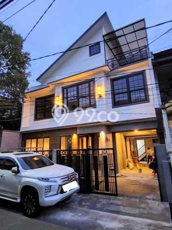Siap Huni Rumah Mewah 5 Kamar di Duren Sawit Dekat ke Mana Pun Siap Huni Rumah Mewah 5 Kamar di Duren Sawit Dekat ke Mana Pun